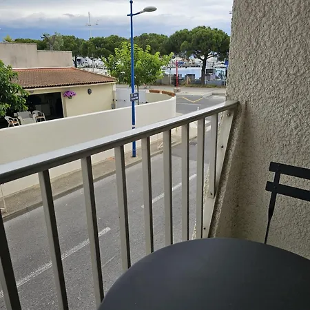 St1 Vue Sur Port Et