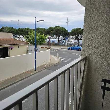 St1 Vue Sur Port Et